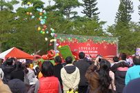 施放氣球囉
