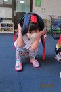 到空曠處仍要保護頭部