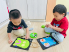 4.貼上貼紙裝飾袋子.jpg
