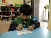 我要寫一張聖誕明信片送給爸爸媽媽 (2)