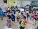 4.老師教唱遊行的歌曲