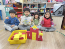 9看著自己的作品完成孩子們都露出滿意的笑容.JPG
