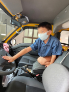 按喇叭等待救援.jpg