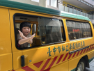 提醒窗邊的孩子不能將手或頭伸出窗外.JPG