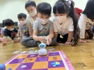 我們可以自己操作機器人唷~.JPEG