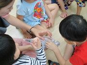 5.讓孩子們觸摸真正的魚鱗