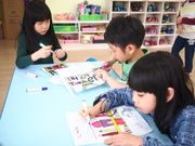 孩子繪製自己的建築拼圖