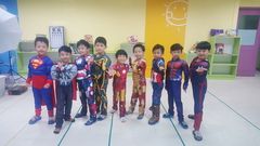 5.男孩們準備好英雄聯盟囉 