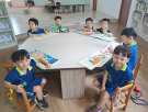 5這裡有好多書.jpg