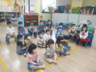 2孩子們很喜歡聽故事.jpg